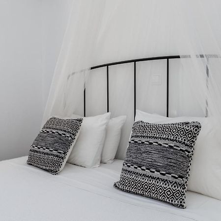 Uno Luxury Apartment With Sea View Livadia  Dış mekan fotoğraf